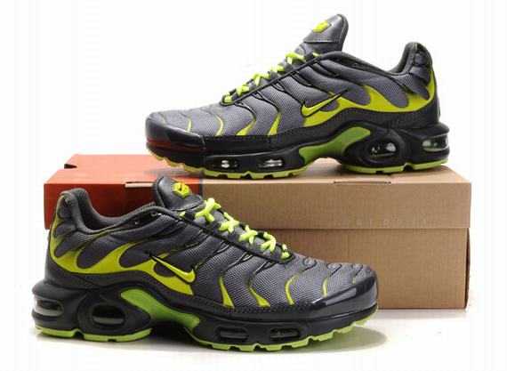 nike air max tn 2010 achat tn requin livraison gratuite.JPG